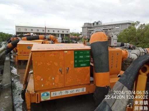 移動式抽水機進駐屏東東港(113/10/4)